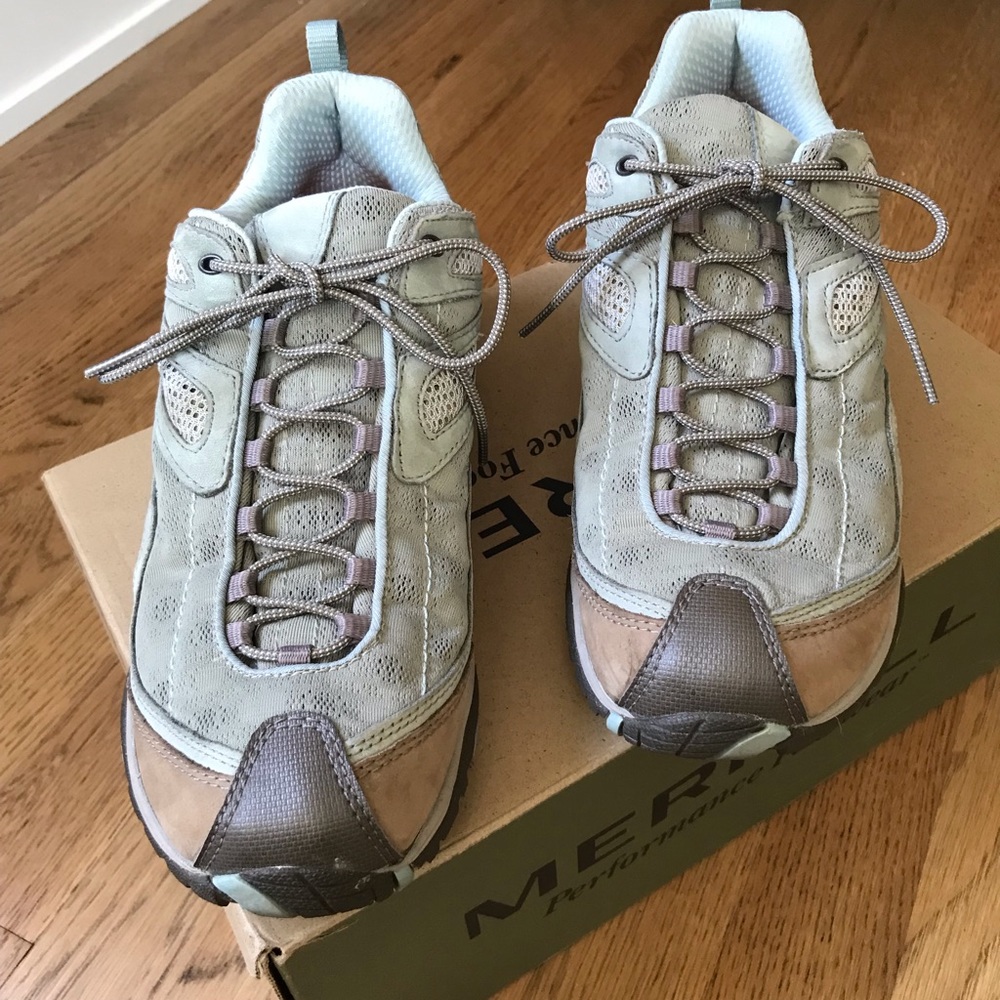 Merrell hiking shoes mint/tan/blue size 9/40